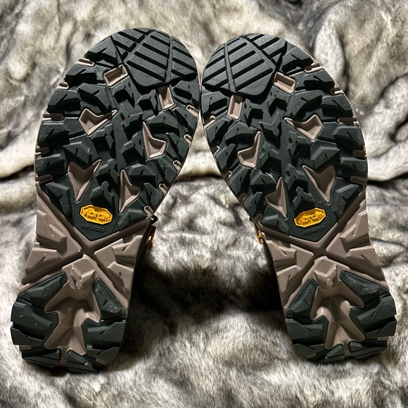 Mens HOKA Anacapa Mid GTX Hiking Boots/Sneakers - Picture 6 of 7